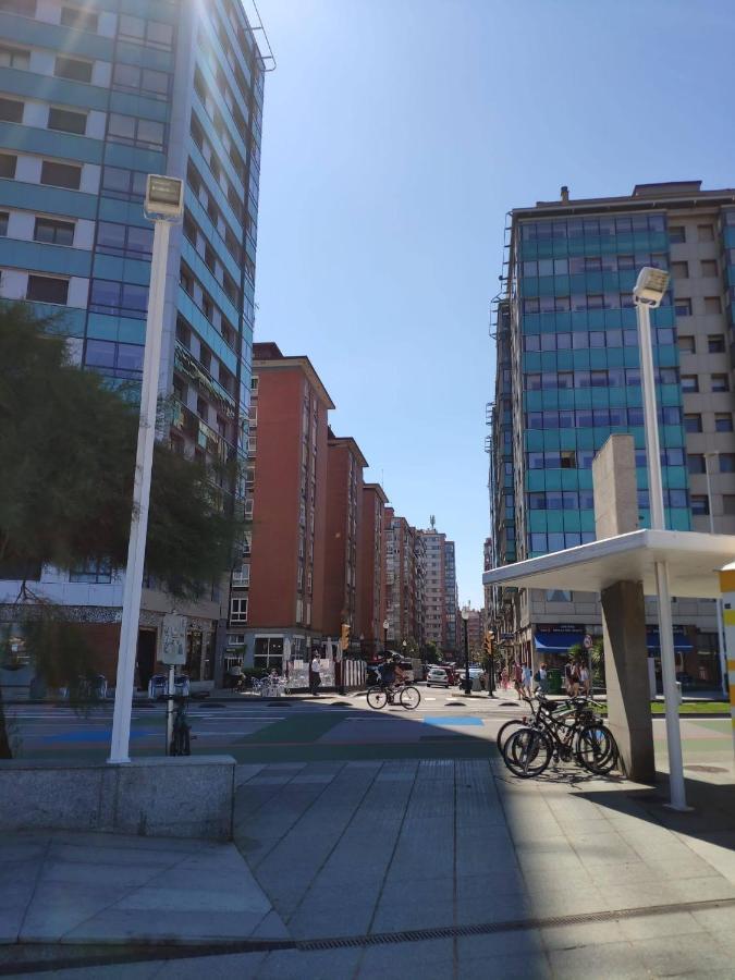 Apartament Alojamiento Frente A La Playa Gijón Zewnętrze zdjęcie